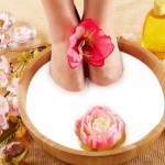 Những phương pháp trị nứt nẻ gót chân mùa đông cực đơn giản, an toàn và hiệu quả