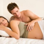 Đang mang thai có cần sử dụng bao cao su khi quan hệ tình dục không?