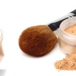 Cách chọn phấn trang điểm giúp da không mốc và nổi mụn